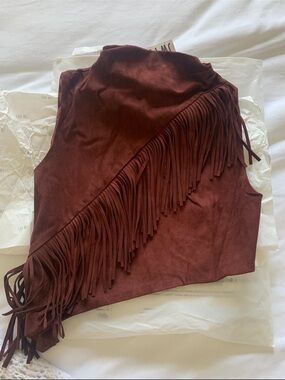 JW PEI Adeline Asymmetric Fringe Sueded Top. Burgundy. Size 2. NWT.